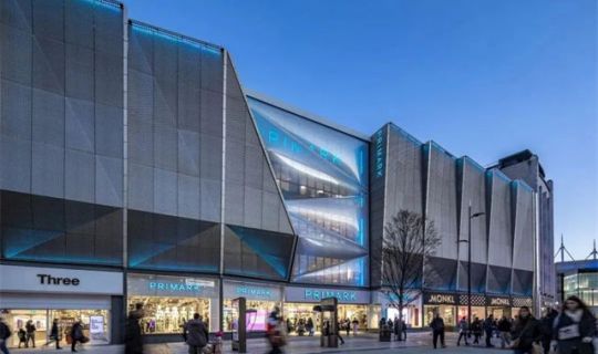 服裝界的Costco，憑什么年入800億？