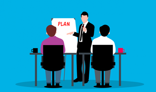 連鎖店和加盟店：哪個(gè)更適合你的商業(yè)發(fā)展?