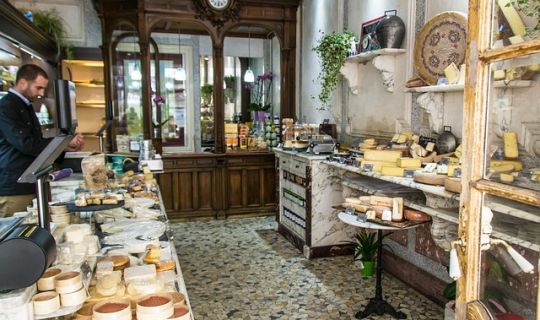 實體店如何增加進(jìn)店率（實體店怎樣增加店鋪的客流量）