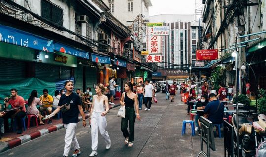 線下實體店引流破局：從"坐商"到"行商"的六大創(chuàng)新策略