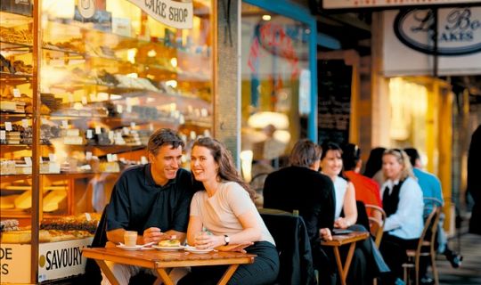 連鎖餐飲跨城市擴張：解鎖規(guī)模化增長的核心密碼