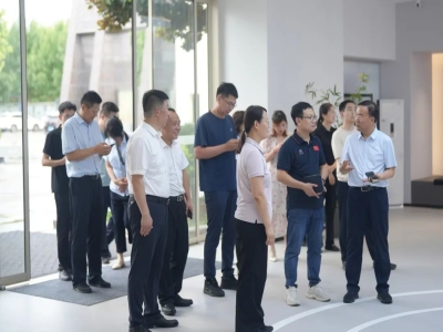 綠色建材產(chǎn)業(yè)鏈融鏈固鏈再發(fā)力！哈工大王代玉教授一行蒞臨天意機械、卓越精工考察調(diào)研